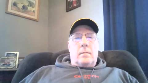 Snapshot of stew1014 chatting on February 14, 1:51 pm bobby online show from February 14, 1:51 pm