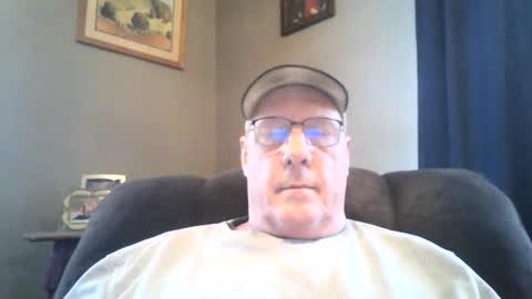 Snapshot of stew1014 chatting on February 26, 2:36 pm bobby online show from February 26, 2:36 pm