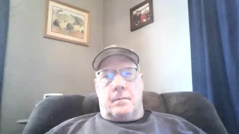 Snapshot of stew1014 chatting on September 25, 3:38 pm bobby online show from September 25, 3:38 pm