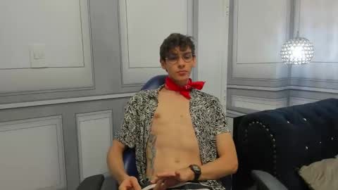 Snapshot of sthefan_salvatore chatting on March 3, 11:22 am STEFAN online show from March 3, 11:22 am