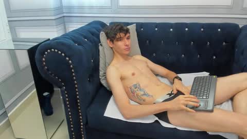 Snapshot of sthefan_salvatore chatting on March 3, 2:26 pm STEFAN online show from March 3, 2:26 pm