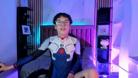 Sthepano  online show from June 15, 9:39 pm