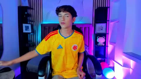 Sthepano  online show from June 24, 3:27 am