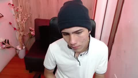 Stich online show from February 12, 12:44 pm