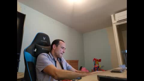 Snapshot of stickolive1 chatting on September 11, 10:21 pm stickolive1 online show from September 11, 10:21 pm