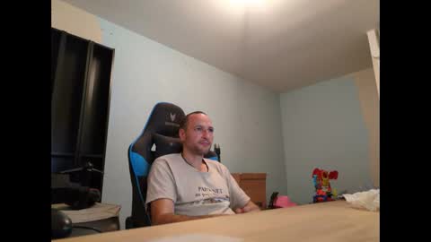 Snapshot of stickolive1 chatting on September 15, 9:59 pm stickolive1 online show from September 15, 9:59 pm