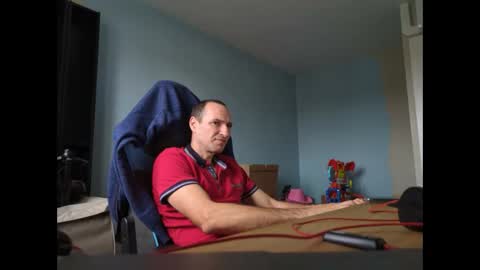 Snapshot of stickolive1 chatting on September 30, 10:20 am stickolive1 online show from September 30, 10:20 am