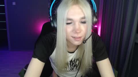 Steve online show from December 3, 6:39 pm