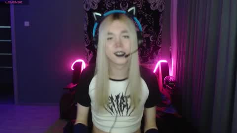 Snapshot of stiff_boys chatting on February 5, 6:01 pm Steve online show from February 5, 6:01 pm