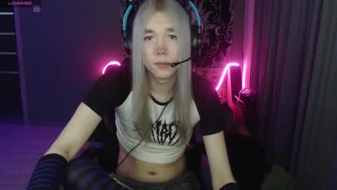 Snapshot of stiff_boys chatting on February 17, 6:25 pm Steve online show from February 17, 6:25 pm