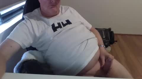 Snapshot of stiffyman55 chatting on September 30, 4:39 am stiffyman55 online show from September 30, 4:39 am