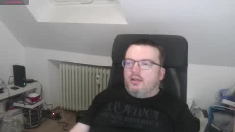 Oliver online show from November 22, 7:24 pm