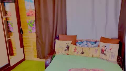 StiphlerMomy online show from October 25, 3:40 pm