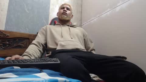 stitch love233 online show from January 13, 6:51 am