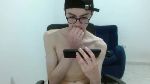 stiv_grant online show from April 14, 11:55 pm