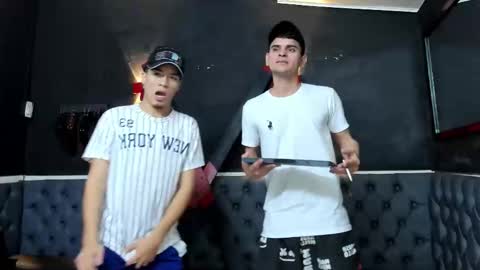 friends online show from November 29, 4:26 am