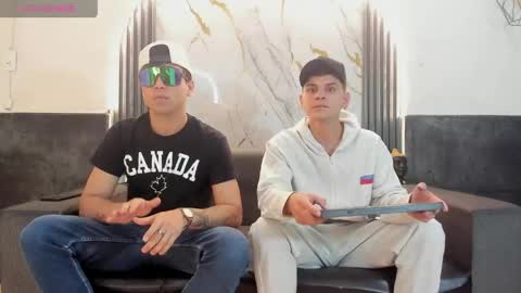 friends online show from April 16, 4:13 am