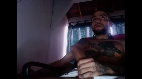 Snapshot of stivenunivers996 chatting on December 16, 12:06 pm stiven online show from December 16, 12:06 pm