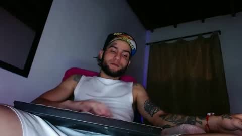 Snapshot of stivenunivers996 chatting on January 25, 4:45 am stiven online show from January 25, 4:45 am