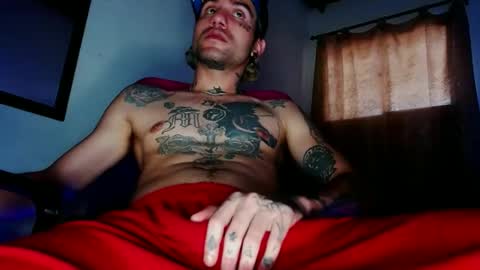 Snapshot of stivenunivers996 chatting on February 16, 7:49 pm stiven online show from February 16, 7:49 pm