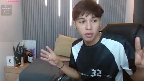 Stiwen online show from July 4, 1:06 pm