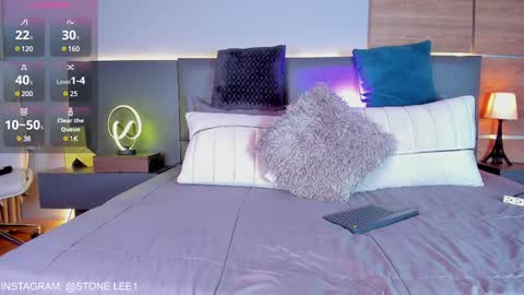 Snapshot of stone_lee_ chatting on December 7, 7:38 am Stone Lee online show from December 7, 7:38 am