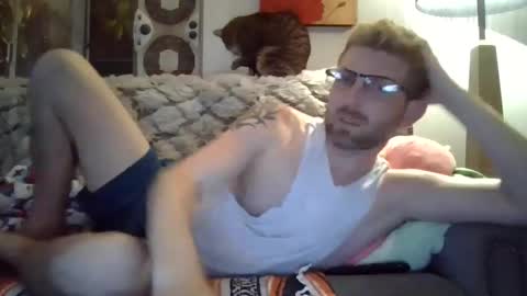 Snapshot of stonelock85 chatting on May 21, 5:25 am stonelock85 online show from May 21, 5:25 am