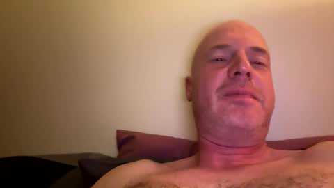 Stoodley22 online show from April 8, 8:53 pm