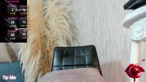 stormluna_22 online show from June 13, 8:51 pm