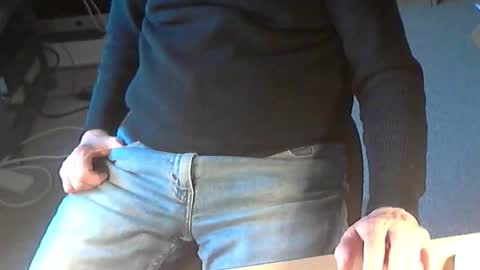 Snapshot of str8_dave chatting on December 19, 3:41 pm Dave online show from December 19, 3:41 pm