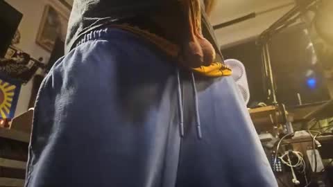 Str8 online show from November 19, 8:25 am