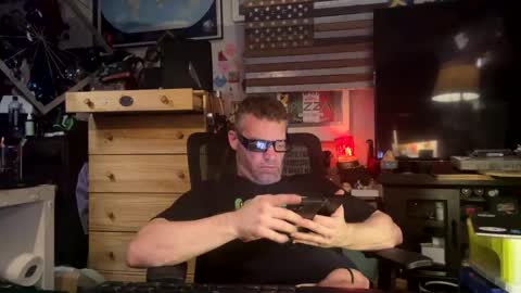 Str8 online show from April 16, 6:09 pm