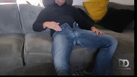 Str8neighbours online show from March 1, 1:24 pm