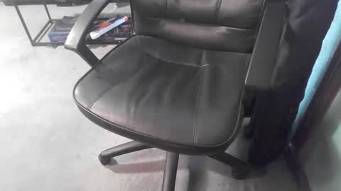 str8shooter11 online show from February 6, 12:16 pm