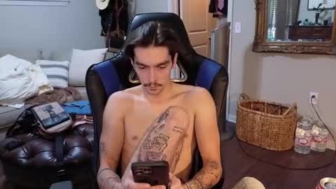 Snapshot of str8whiteboy21 chatting on September 25, 2:54 pm str8whiteboy21 online show from September 25, 2:54 pm