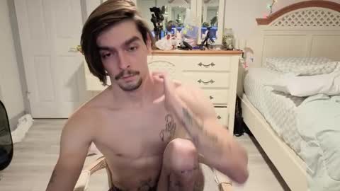 str8whiteboy21 online show from December 15, 7:34 am