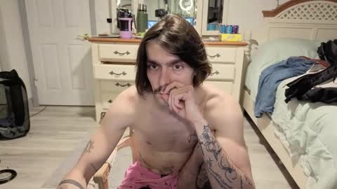 str8whiteboy21 online show from February 18, 8:10 am