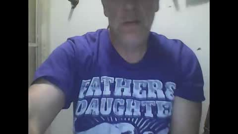Snapshot of straightmaletouse chatting on April 26, 10:35 am straightmaletouse online show from April 26, 10:35 am