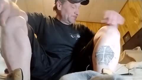 straighttoy online show from February 17, 7:10 pm