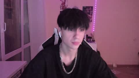 Ray online show from December 7, 4:42 am