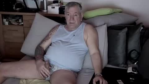 Stranger online show from March 15, 9:54 pm