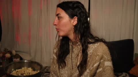 Snapshot of strawberripulp chatting on January 28, 1:08 am Angel Baby online show from January 28, 1:08 am