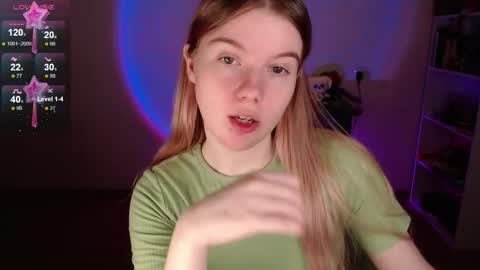 Snapshot of strawberry_juli chatting on March 19, 7:56 am Juli online show from March 19, 7:56 am