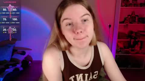Snapshot of strawberry_juli chatting on May 23, 3:01 am Juli online show from May 23, 3:01 am