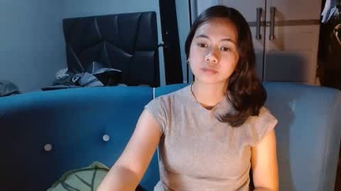 Kisses online show from March 18, 7:22 am