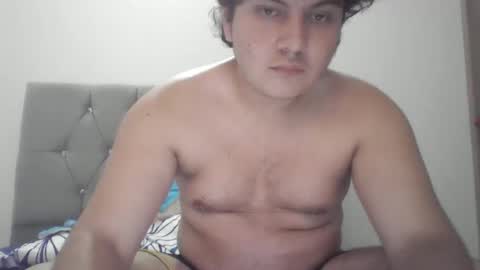 Snapshot of strawberryboo chatting on December 29, 4:38 am StrawberryBoo online show from December 29, 4:38 am