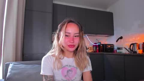 Tati and Lola online show from September 27, 7:35 am