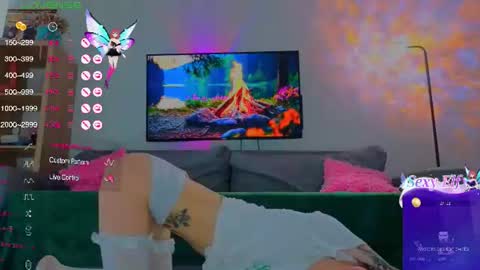 Snapshot of strawberrypie99 chatting on June 13, 8:12 am Tati and Lola online show from June 13, 8:12 am
