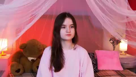 Snapshot of strawbunnybite chatting on June 16, 2:41 pm Bunny online show from June 16, 2:41 pm