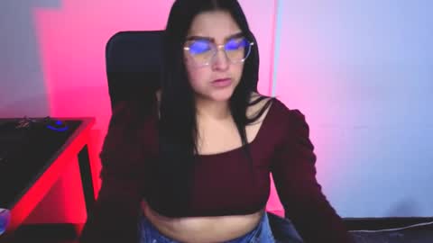 strawlux online show from February 27, 6:13 am